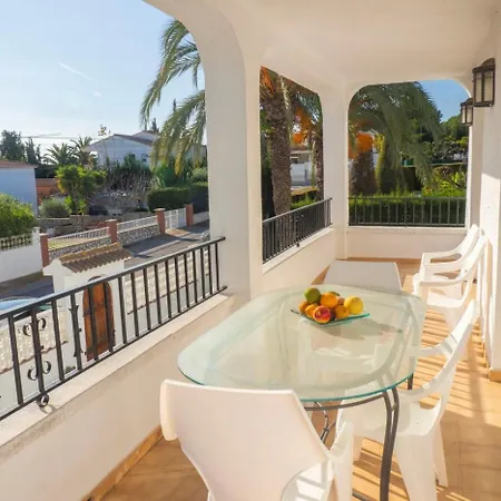 Urbia - Xeckin Holidays